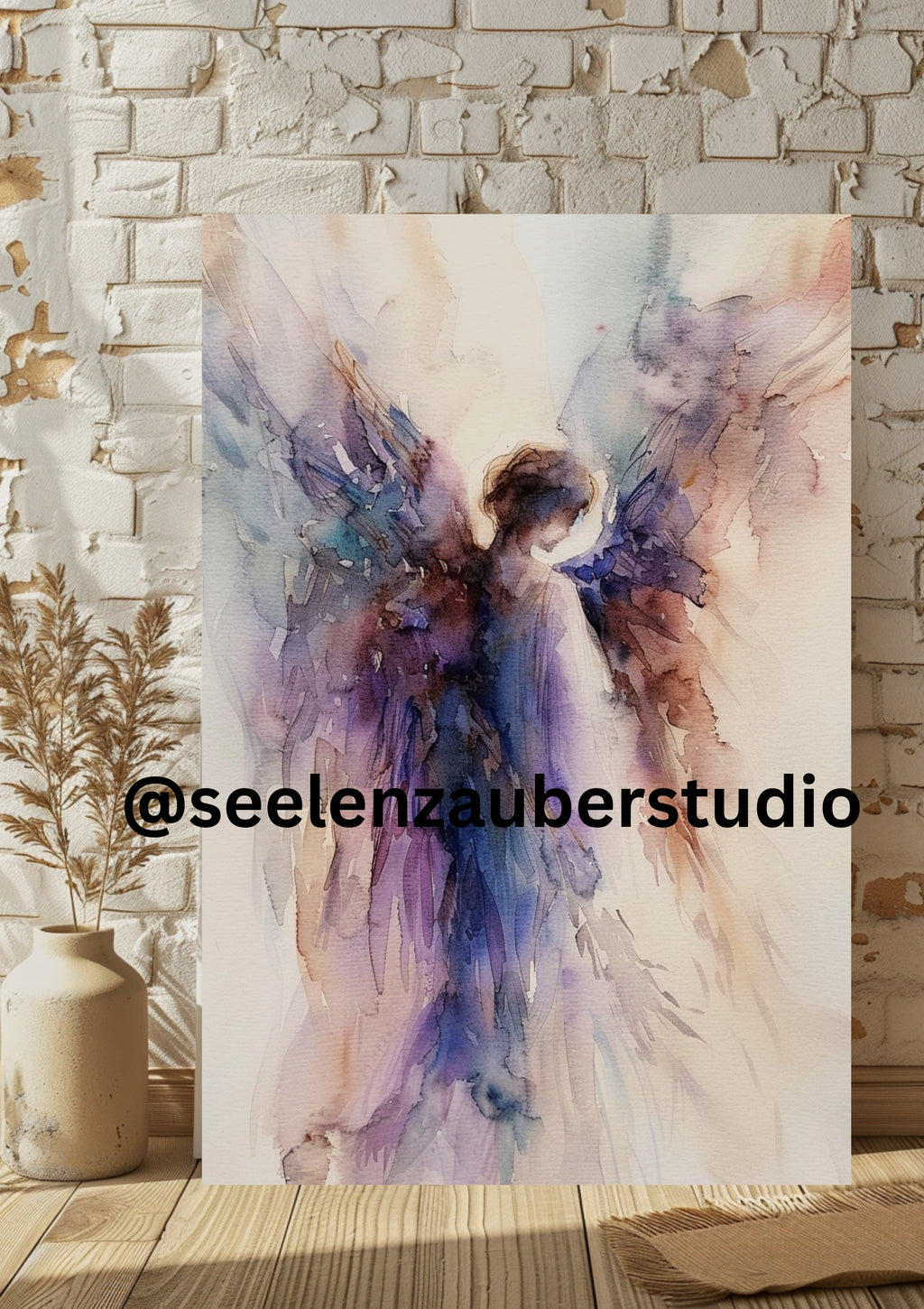 Abstraktes Engel Poster – Zarte Aquarell Wandkunst in Lila  Blau – Spiritueller Kunstdruck für Wohnzimmer  Schlafzimmer