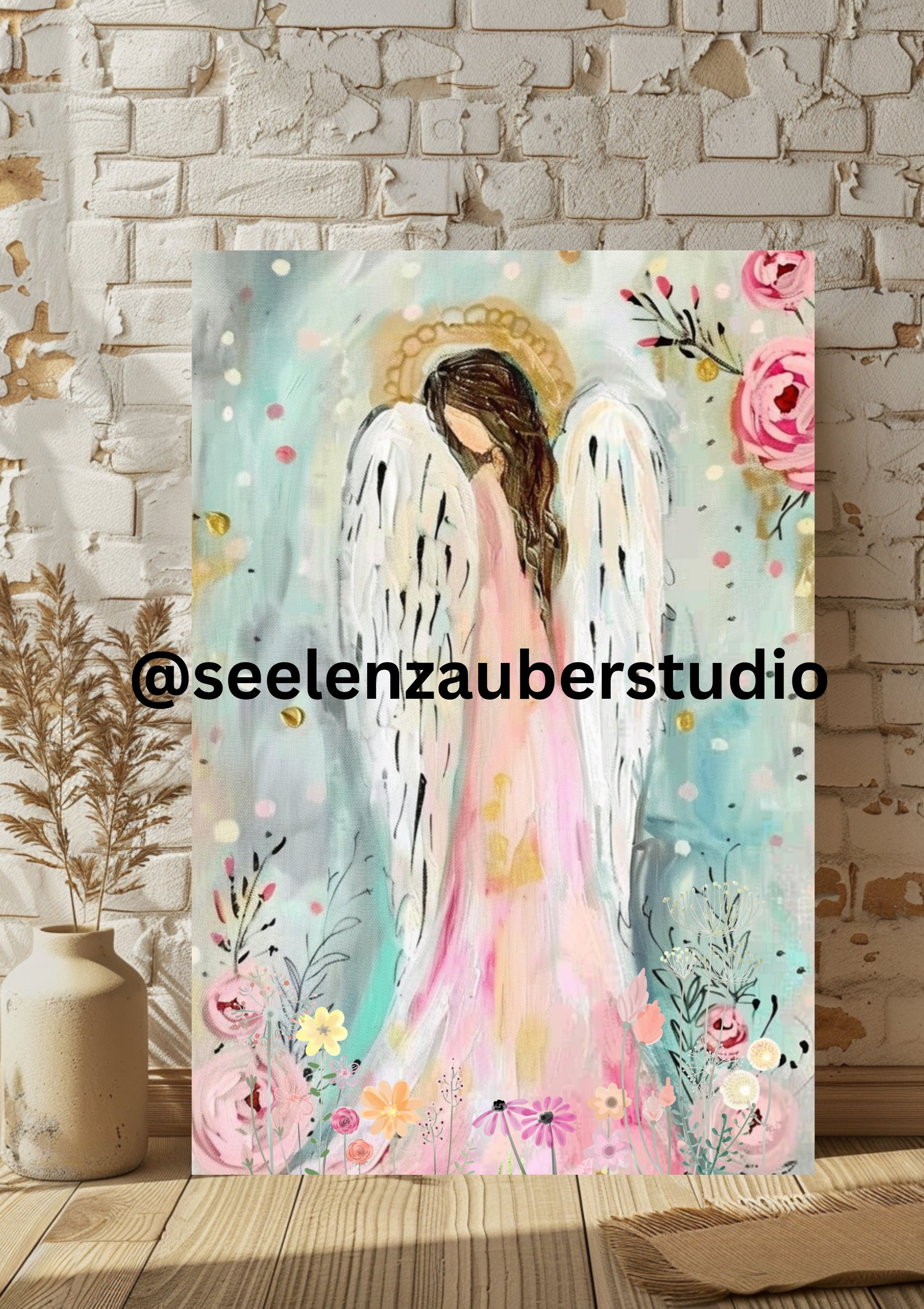 Engel Wandbild Poster – Ätherischer Schutzengel mit Blumen in sanften Pastellfarben